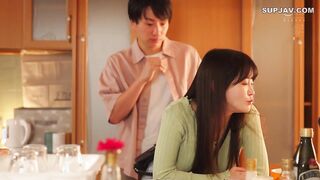 【モザイク破壊】MFYD-104 プリプリのお尻とグイグイ食い込みTバックで僕を誘惑してくる彼女のお姉さん 茉莉ひめか