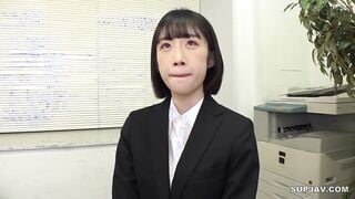 【モザイク破壊】MGNL-150 『大手企業の内定が目標の就活女子大生限定！ チ〇ポを咥えながらジョボジュボ面接トレーニング！』スタイル抜群な清楚JDが喉奥チン凸されまく