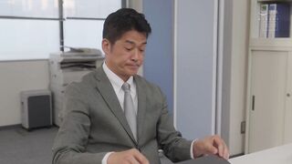 HMN-874 普段はバカ真面目な経理メガネ社員がまさかM性感の女王様！仕事のストレスと欲求を発散するドSプレイで立場逆転情けな中出し射精管理させられているオレ。 宍戸里