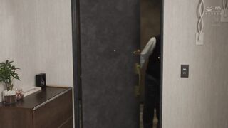 URE-134 原作:黄金紳士倶楽部 義父に抱かれる妻 由衣編 実写版 豊満若妻を快楽堕ちさせる人気NTR同人シリーズを完全実写化！！ 有馬美玖