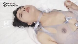 麻豆传媒MSD034 人妻的堕落之路蜕变篇 欧妮