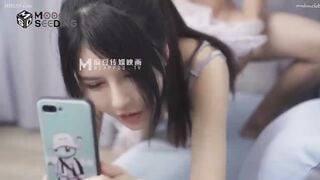 麻豆传媒MSD034 人妻的堕落之路蜕变篇 欧妮