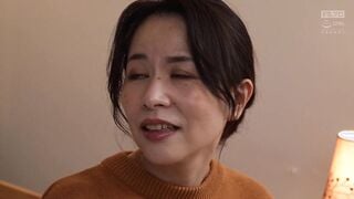 HOKS-222 熟女濃厚接吻 人妻・綾子46才のあやまち 井上綾子