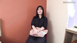 FC2-PPV-4904762 【二週間50%OFF】152cm この前卒業したばかりの剛毛まこちゃん。小柄なカラダを激ピスされ「精子いっぱい飲みたい♡」と口内射精からご