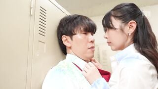 MIDA-660 スグそこに誰かいるのに…！狭い密室空間に連れ込み汗ダク密着ベロチュウでムラムラ中出し誘惑してくる神BODYお姉さん 葵いぶき