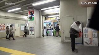 【モザイク破壊】DANDY-479 「女性専用車両で初めて唾液が交わるほどのレズキスをされた女はパンツを濡らしながら発情するまで何分？」VOL.1