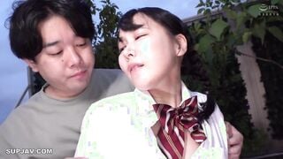 【モザイク破壊】DOKS-665 バレたらヤバい状況で敏感乳首をイジられお漏らし絶頂してしまう女子●生たち