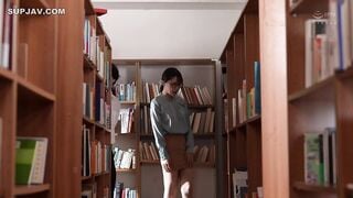 【モザイク破壊】JUR-651 学級委員の僕だけが知る生徒指導・あおい先生の裏の顔。放課後、学校イチ生真面目な女教師と校内露出に明け暮れていますー。 一乃あおい