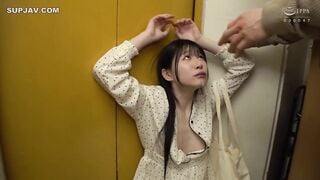 ID-058 愛しのデリヘル嬢 58 幼顔のドスケベ花屋は敏感イキまくり仔猫ちゃん編 朝露で濡れたお花屋さんの雌蕊にボクのチン棒で受粉中出し！敏感乳首を勃起させ小さな蕾は