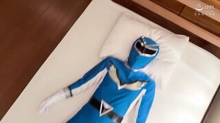 STSK-228 ¡Muerte absoluta! ¡Heroína en apuros! Capturado Pink Ranger: Persona en traje de actor de Sentai Hero Show