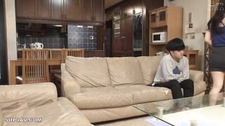 【モザイク破壊】HUNTB-720 突然の雷雨でズブ濡れでブラジャー＆パンツがスケスケ状態！の兄嫁にフル勃起！スーパーの買い物帰りに突然の雷雨でずぶ濡れで帰ってきた兄嫁。