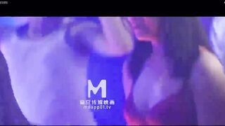 Madou Media MD0110-3 Pelakon Menunggang Angin dan Ombak AV Versi Penuh Yuki Qianxia