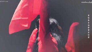 Madou Media MD0166 Tres hermanas me obligaron a perder la virginidad Xia Qingzi Han Baoer Guan Mingmei