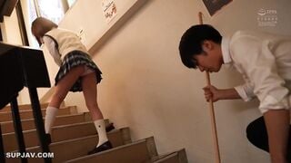 【モザイク破壊】CAWD-975 おちょくり上手な幼馴染に学校の至るところでニヤニヤ小悪魔パンチラ誘惑されて… 松岡美桜