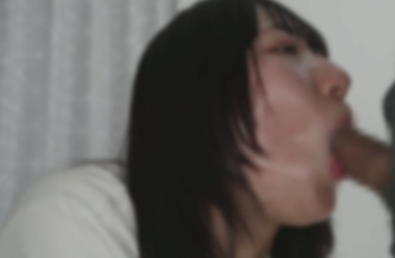 FC2-PPV-4920309 【青春世代/正片露臉】既然是無性交的軟色情拍攝，那就用口交射精併吞下積攢瞭5天以上的精液