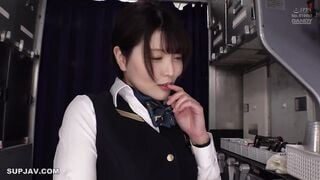 【馬賽克破壞】DANDY-873 前輩空姐竟然是女同？！工作期間被揉胸騷擾，新人空姐情不自禁地感到興奮