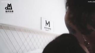 マドゥ・メディア MMZ036 バイク修理中の出会い、ベッドでの会話、バイク愛好家　趙一曼