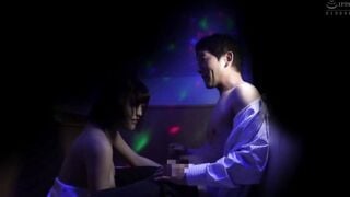 MIST-253 日本最大の繁華街にある「老舗おっぱいパブ」でオキニの嬢が騎乗位生ハメで中出しするまで 山井さゆみ