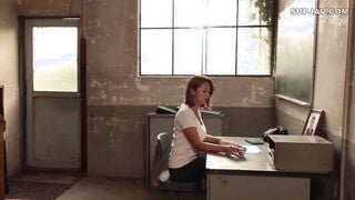 [Destrucción del mosaico] GVG-777 Rena Fukiishi, una viuda tetona que es aplastada por un viejo trabajador y convertida en esclava sexual