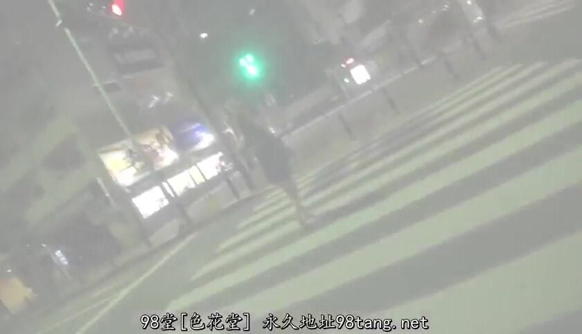 ⁣383REIW-025 深夜搭訕H罩杯辣妹成功帶回搞3P內射
