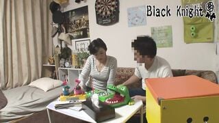 FC2-PPV-1568257 【完売＆再販】個撮】一人呑みしてた色白美巨乳奥様をナンパでゲット。清楚な見た目なのにチンポ美味しそうにしゃぶって自ら生挿入、ゆっくり何度も