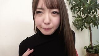 SIRO-4106 【初撮り】【激カワギャル店員】【絕頂時に浮き出る笑くぼ】ふわふわ系ギャル店員の感じやすい身体を巨根で調べ尽くす。下唇を噛み、痙攣しながら感じる彼女は