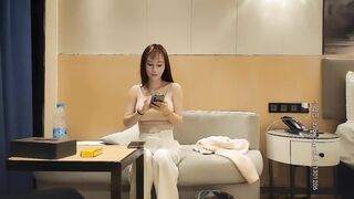 [AI画質修復] Yi Dio Tan Huaの深夜番組に容姿の良い巨乳の女の子Xiao Chentouが出演し、後ろからフェラをしたり、セクシーなお尻に馬乗りしたりしています。