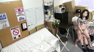 JJAA-033C 打工人妻偷偷帶年輕作業員到休息室打砲 8