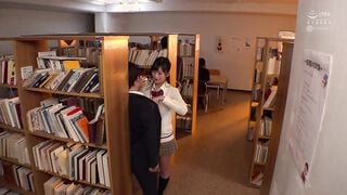 WAAA-070 何でビンビンやねん！ドリルすんのかい！ ナニワの小悪魔ヤリマンがこっそり囁きオヤジのチクビ狩り！！ 乳首こねくり腰くねトルネード騎乗位でヤル！！ 堀内未