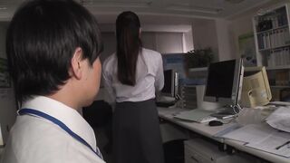 ROYD-059 小生意気な同僚にチ○ポを押し付け、絶対に怒られるかと思ったら、気持ち良すぎて朝までセックスしてしまった 花咲ゆの