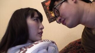 417SRCN-052C 黑髮可愛美少女收錢幫助處男君脫離童貞
