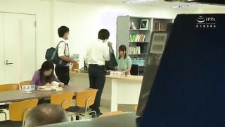 [116SHH-023] 図書館で声も出せず糸引くほど愛液が溢れ出す敏感娘 ノーブラ羞恥で興奮した巨乳司書