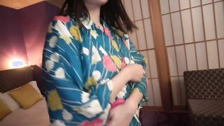 300MAAN-696 【美乳×美尻×美少女のフルスペック女子降臨】お泊りデート処女を卒業したくて東京へ上京！”エッチは相性が重要”だから一緒に露天風呂に入ってまずは裸の