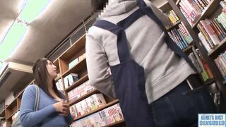 AP-426 這是什麼姿勢？宇宙懸浮式？看書正妹穿著令人想扯的絲襪直接書店被中出。