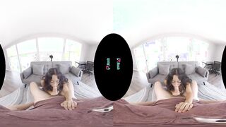VR Hush - Dania Vega
