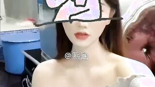 [인터넷 연예인 모델 시한] 충칭 소녀는 매우 아름다워서 얼굴, 가슴, 질, 자위를 여러 장면에서 보여줍니다!