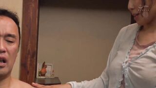 JUL-476 汗ほとばしる人妻の圧倒的な腰振りで、僕は一度も腰を動かさずに中出ししてしまった。 水野優香