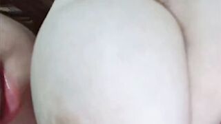 童顏巨乳美少女【miko】領略土豪爸爸第一視角滿目琳瑯道具 肛塞乳夾陽具速插嫩穴漏尿.