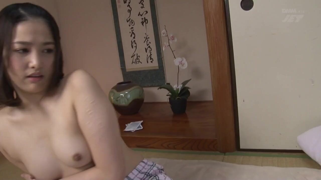 NGOD-069 Mi esposa, que tenía fiebre en medio de la noche, le pidió al  médico del pueblo que le insertara un masaje... Risa Onodera